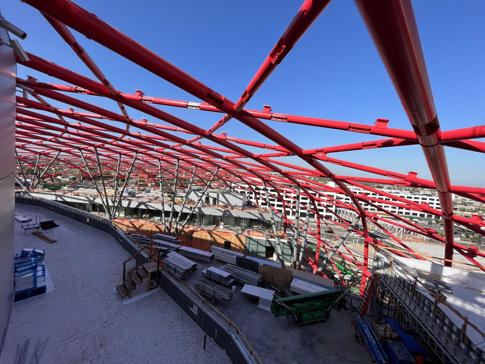 Large span space steel roof structure of Intuit Dome